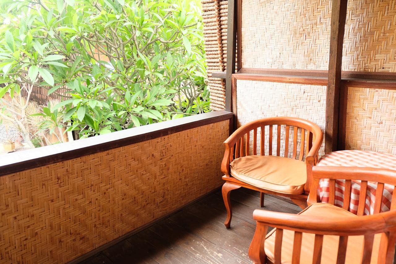 Kerti Beach Bungalow And Restaurant Padangbai  Zewnętrze zdjęcie