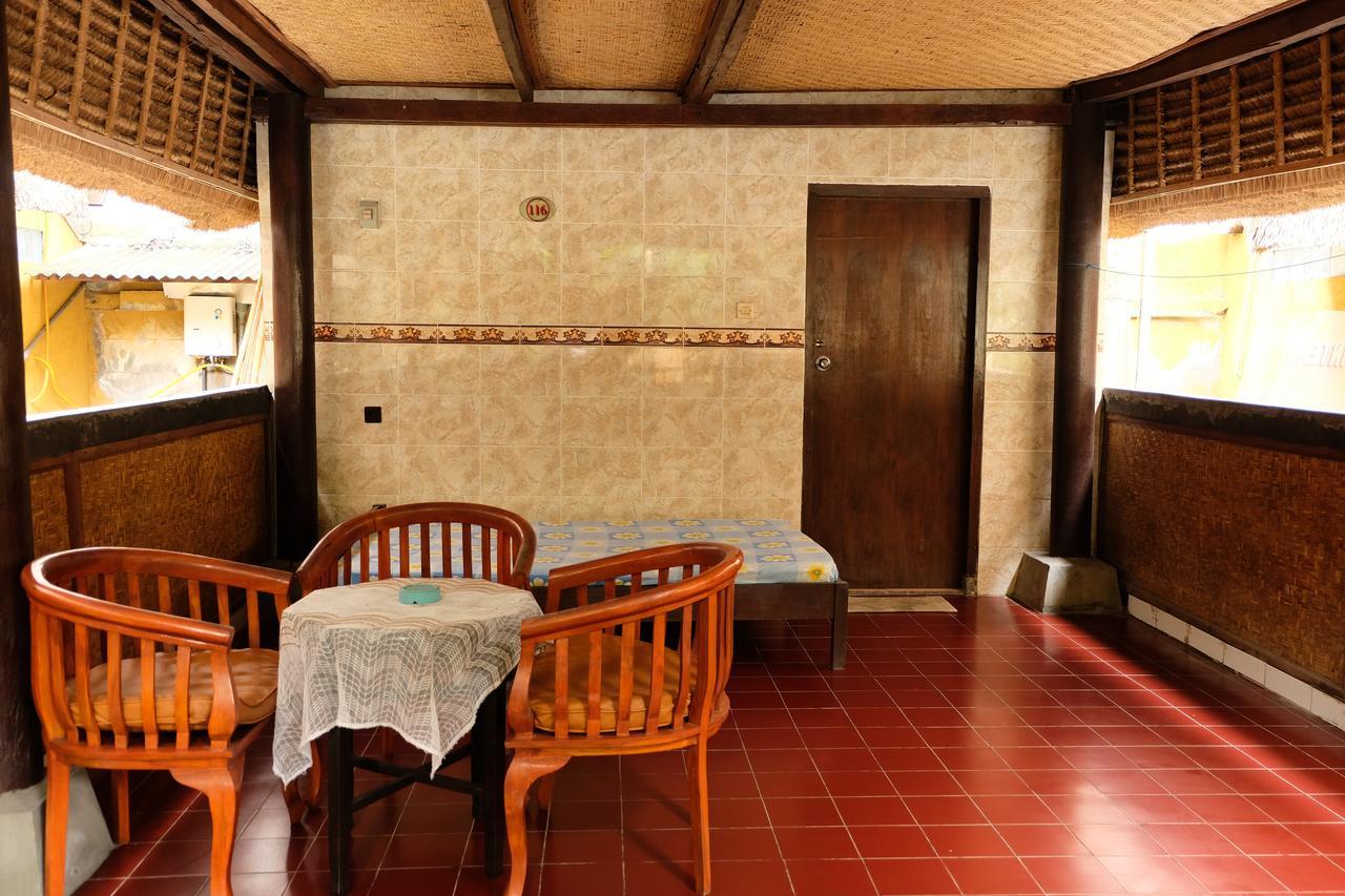Kerti Beach Bungalow And Restaurant Padangbai  Zewnętrze zdjęcie